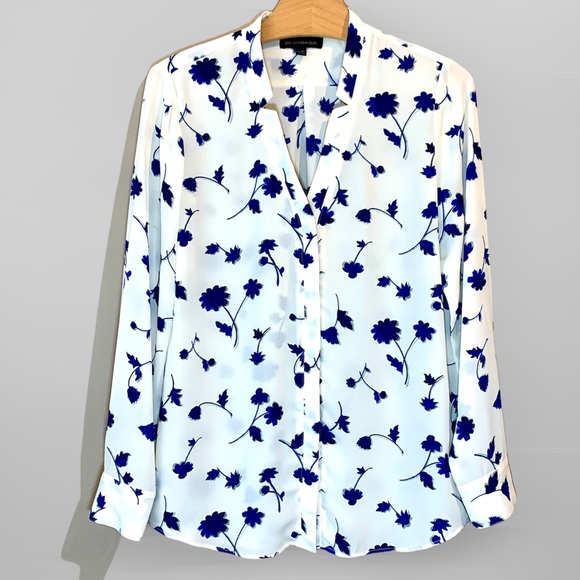 Banana Republic Tops - Banana Republic white blouse size S